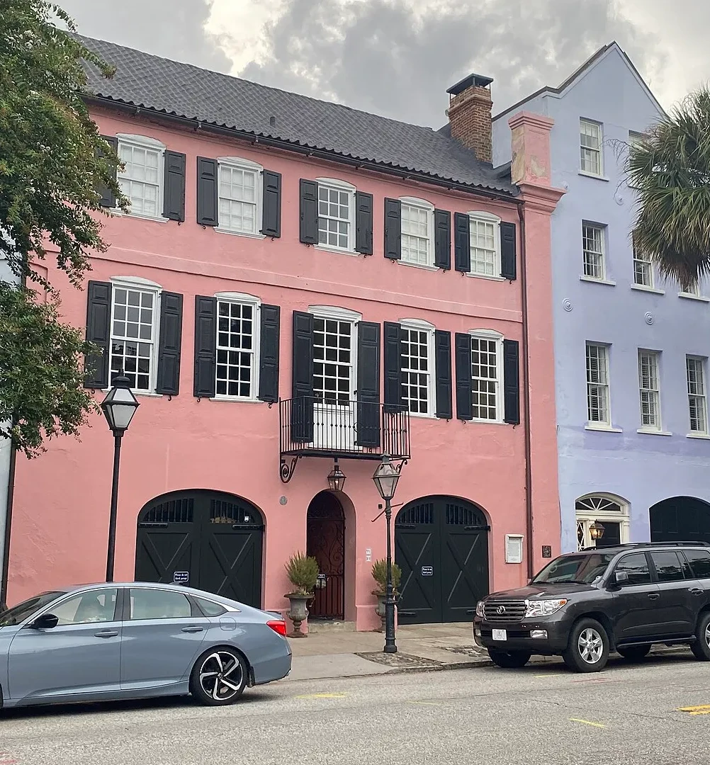 Rainbow Row houses on East Bay Street in Charleston, SC, home of Holy City Web Design